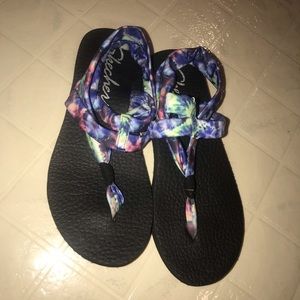 Skecher’s Yoga Foam Sandal